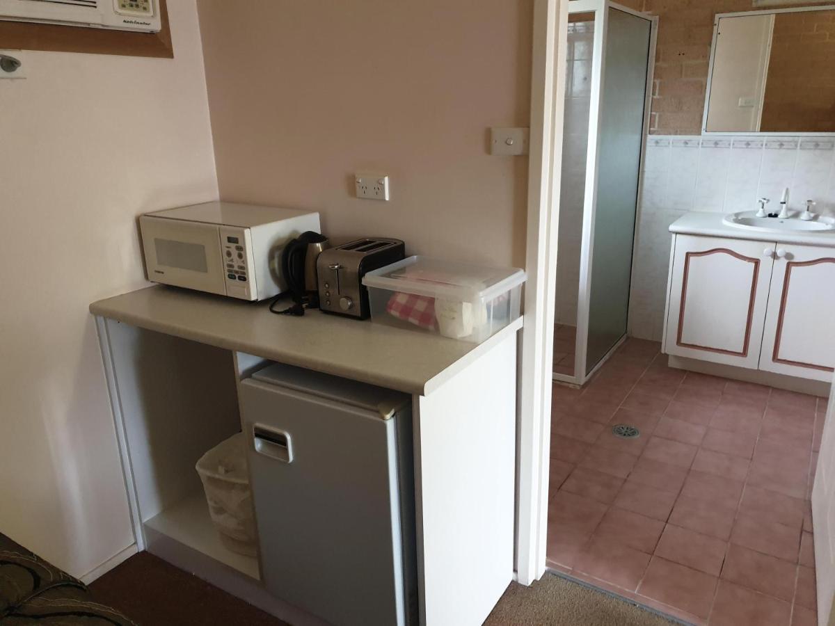 Blayney Central Motel Екстер'єр фото