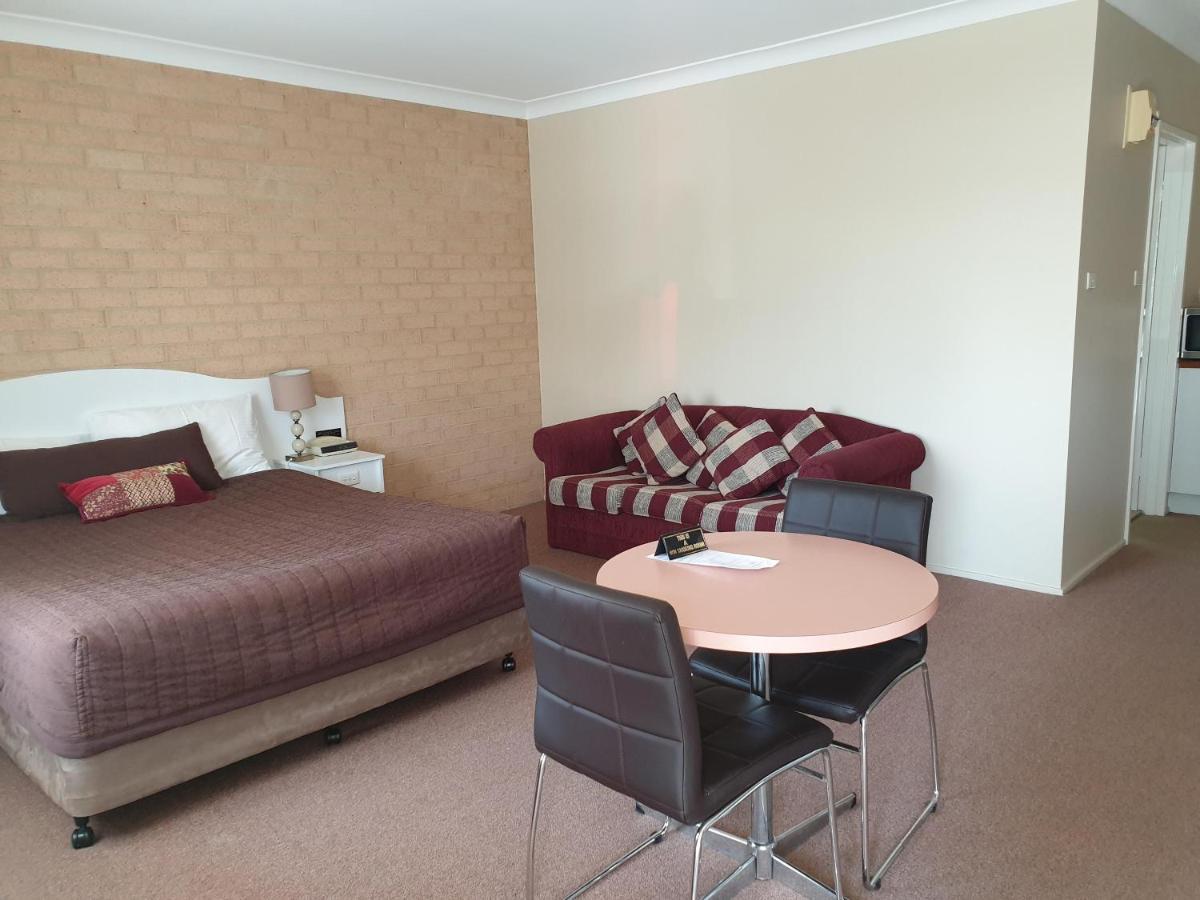 Blayney Central Motel Екстер'єр фото